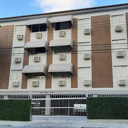 Lindo Apartamento Enseada Гуаружа Екстериор снимка