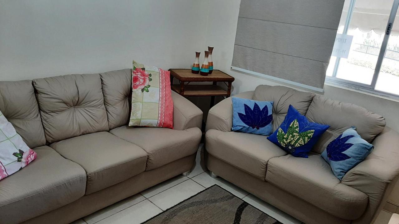 Lindo Apartamento Enseada Гуаружа Екстериор снимка